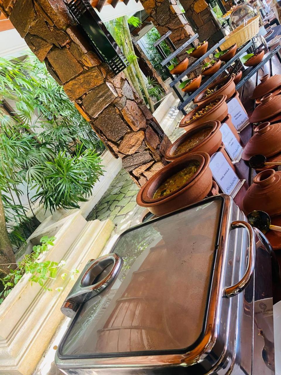 The Full Moon Hotel Katunayake Exterior photo