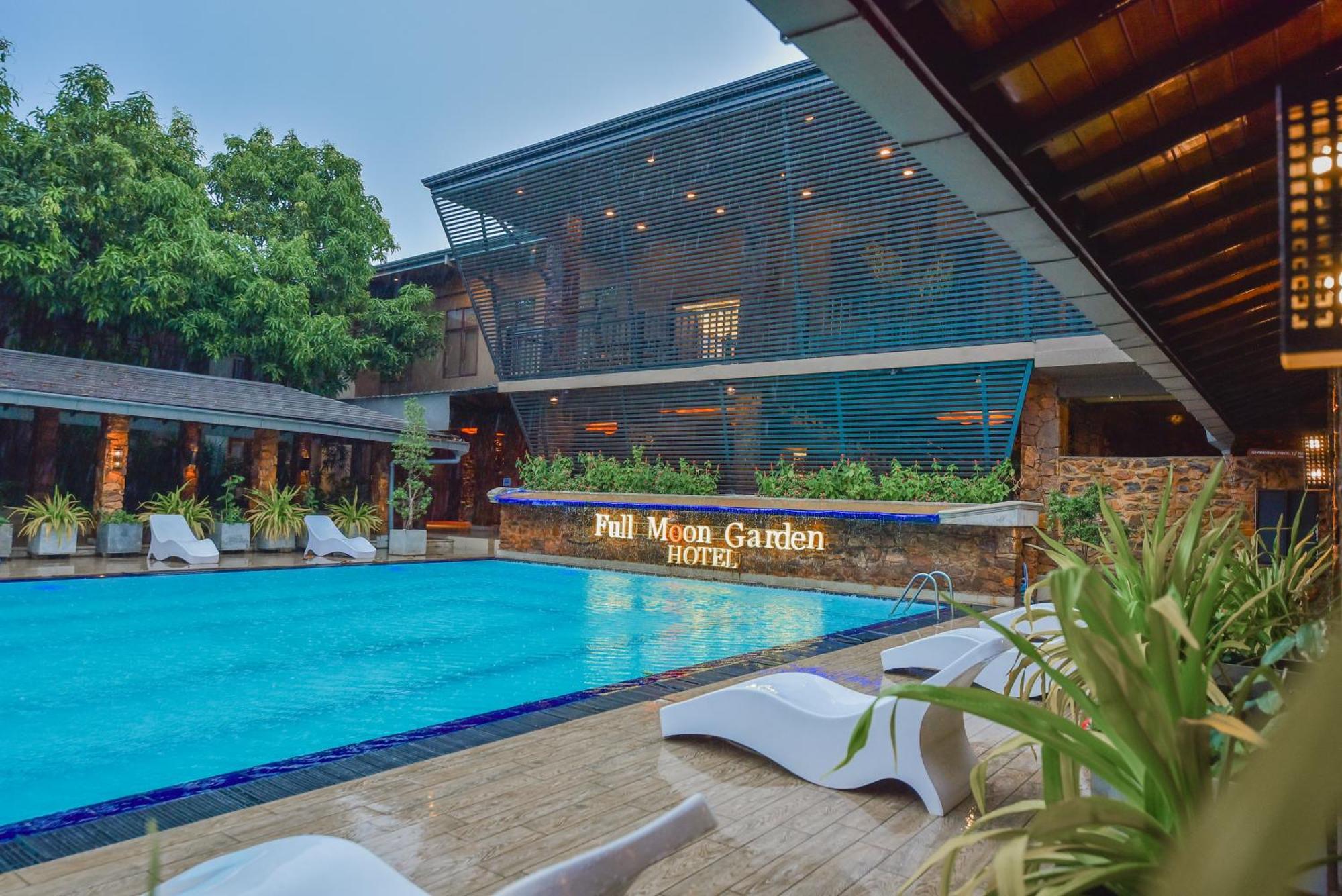 The Full Moon Hotel Katunayake Exterior photo