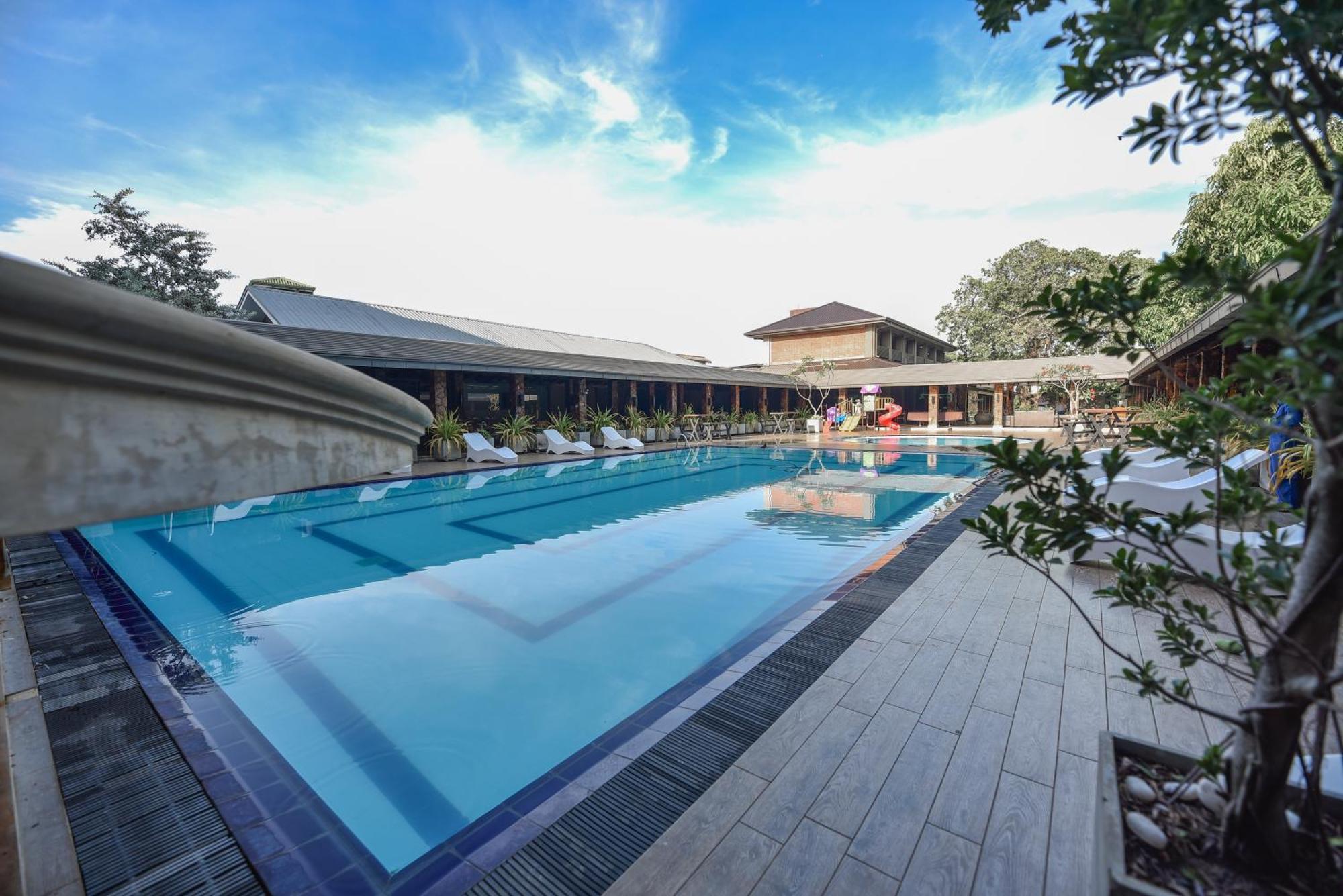 The Full Moon Hotel Katunayake Exterior photo